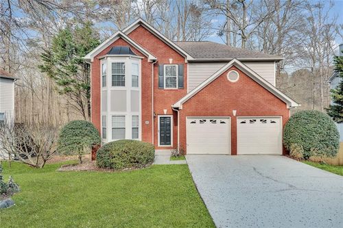 880 Walnut Creek Dr Nw, Lilburn, GA, 30047-6065 | Card Image