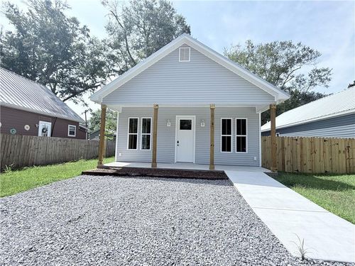 307 E 34th Ave, Covington, LA, 70433-1756 | Card Image