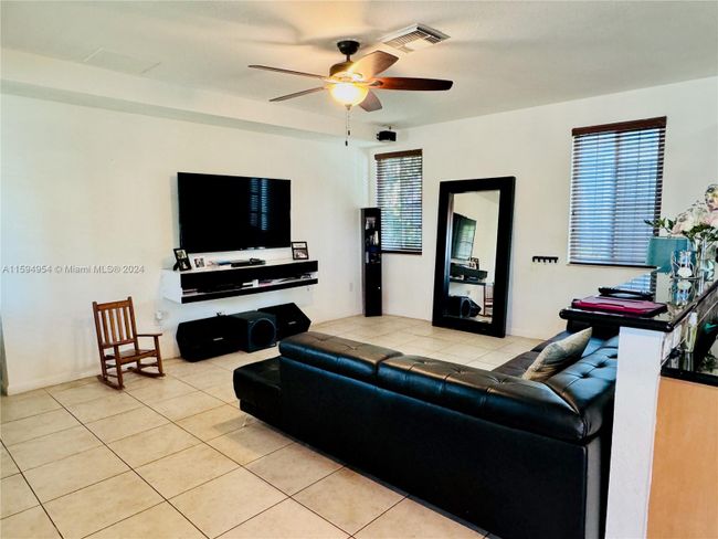 27037 Sw 142nd Ave, House other with 3 bedrooms, 2 bathrooms and null parking in Homestead FL | Image 12