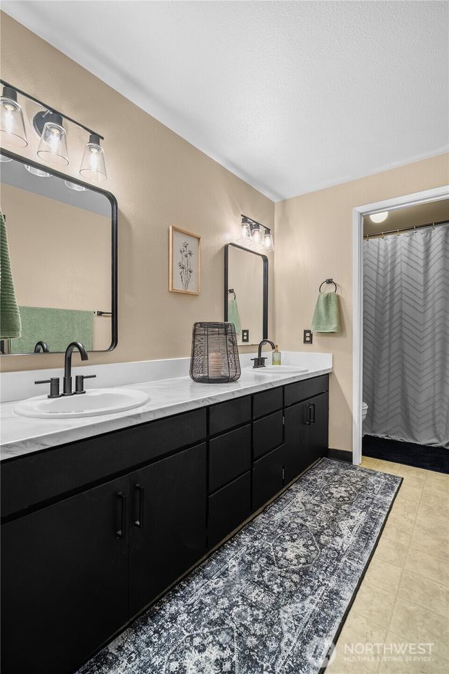 37911 300 Th Ave Se, House other with 3 bedrooms, 3 bathrooms and 6 parking in Enumclaw WA | Image 19