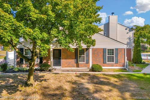 7617 Woodview Dr, Waterford, MI, 48327-4176 | Card Image