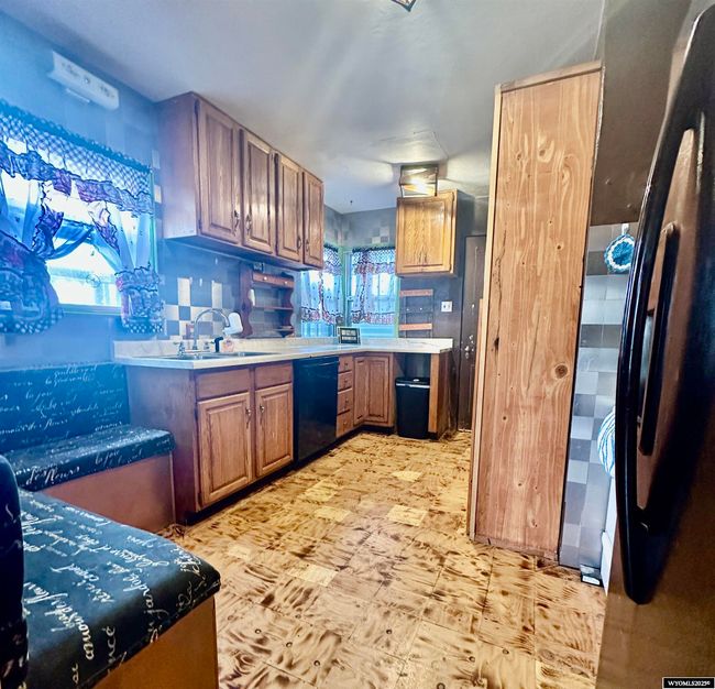 1234 Arapahoe St, House other with 3 bedrooms, 1 bathrooms and null parking in Thermopolis WY | Image 5