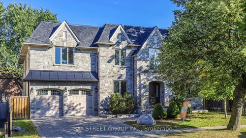 112 Centre Ave, North York, ON, M2M2L8 | Card Image