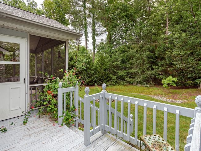 7 Pebble Beach Ct, House other with 3 bedrooms, 2 bathrooms and null parking in Etowah NC | Image 14