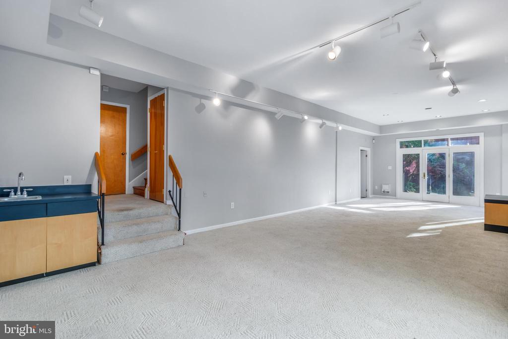 Residential in WASHINGTON 4
