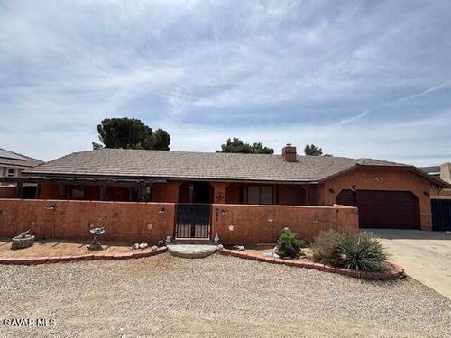 4698 Quartz Hill Rd, Lancaster, CA, 93536-2913 | Card Image