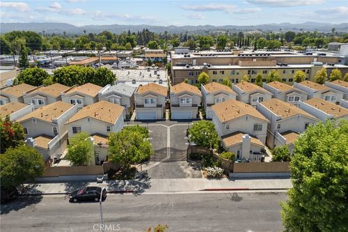 3-20230 Keswick St, Winnetka, CA, 91306-4462 | Card Image