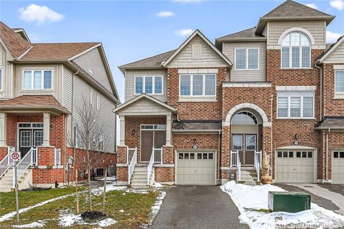 4030 Fracchioni Dr, Beamsville, ON, L3J0R8 | Card Image