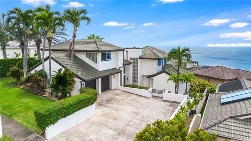 779 Moaniala St, Honolulu, HI, 96821-2545 | Card Image