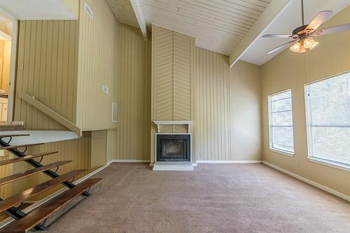 17 Lakeway St, Conroe, TX, 77304-3416 | Card Image