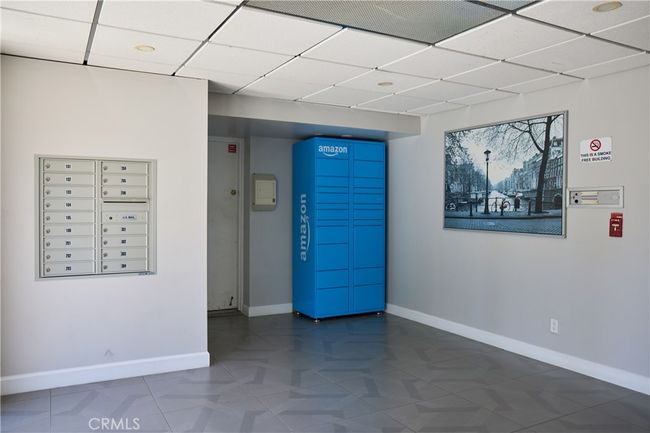 APT-302 - 2110 S Bentley Ave, Condo with 2 bedrooms, 2 bathrooms and 2 parking in LOS ANGELES CA | Image 16