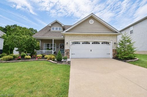 1046 Spring Run Blvd, Painesville, OH, 44077-1755 | Card Image