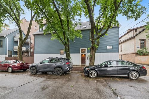 1e-1009 Wolfram St, Chicago, IL, 60657-4387 | Card Image