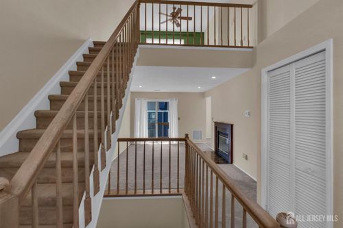 48 Tanglewood Ct, Monmouth Junction, NJ, 08852-2265 | Card Image