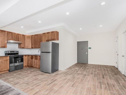2a-409 Warburton Ave, Yonkers, NY, 10701-1802 | Card Image