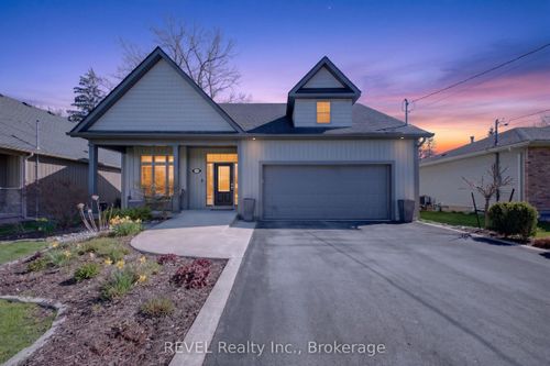 3139 Riselay Ave, Ridgeway, ON, L0S1N0 | Card Image