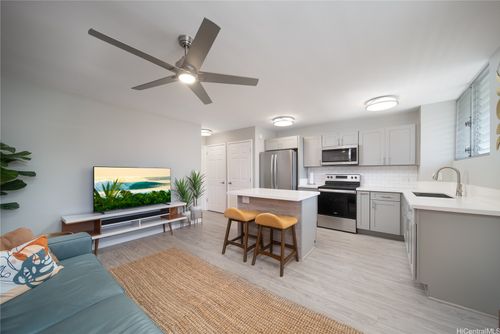 apt-504-1401 Lusitana St, Honolulu, HI, 96813-2049 | Card Image
