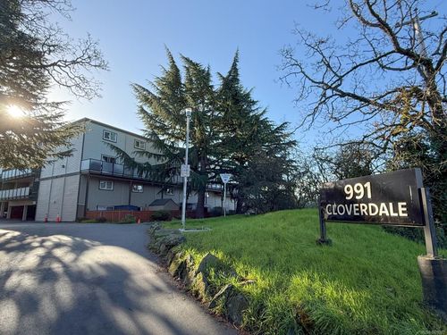 212-991 Cloverdale Ave, Saanich, BC, V8X2T5 | Card Image