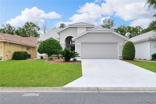 9450 Mississippi Run, Weeki Wachee, FL, 34613-4223 | Card Image