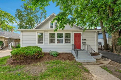 305 S Lewis Ave, Waukegan, IL, 60085-5229 | Card Image