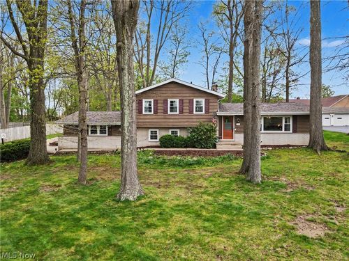 296 Willson Ave, Tallmadge, OH, 44278-1558 | Card Image