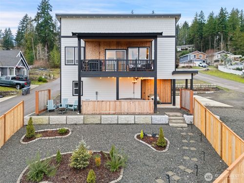 17 E Sellegren Road, Allyn, WA, 98524 | Card Image