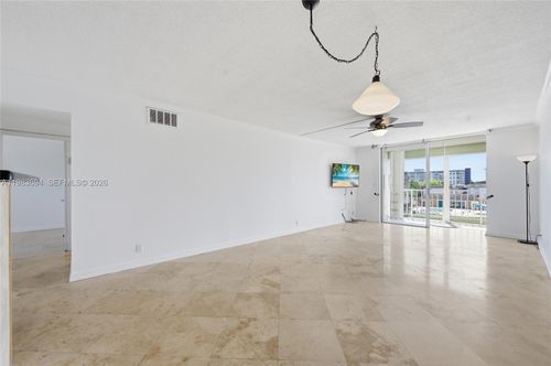 apt-410-4320 Washington St, Hollywood, FL, 33021-7671 | Card Image