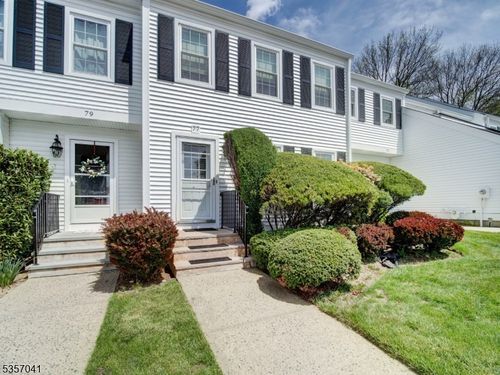 77 Hampshire Dr, Mendham, NJ, 07945-2003 | Card Image