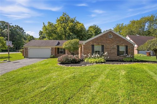 3321 Pebble Creek Dr, Beavercreek, OH, 45432-2308 | Card Image