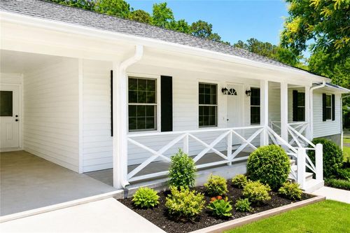 125 Flint Hill Dr, Oxford, GA, 30054-3928 | Card Image