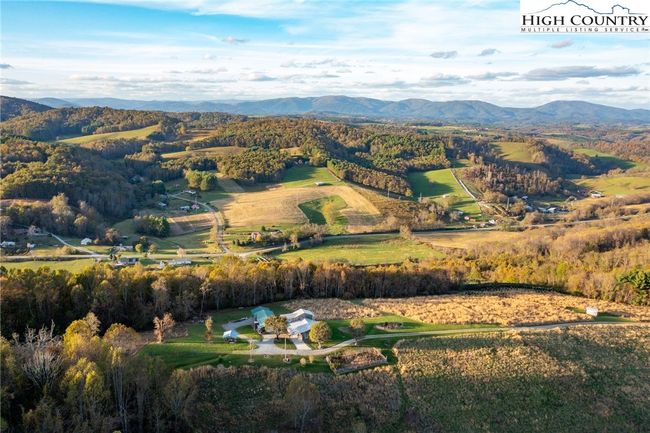 200 Bp Tree Farm Ln, House other with 3 bedrooms, 3 bathrooms and null parking in Sparta NC | Image 48