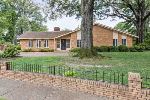 845 Reddoch St, Memphis, TN, 38120-2800 | Card Image