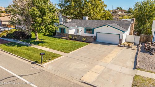 3806 N Dustin Avenue, Farmington, NM, 87401 | Card Image