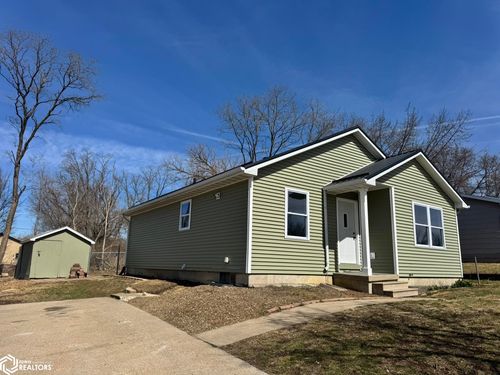 1105 W Adams Ave, Fairfield, IA, 52556-4404 | Card Image