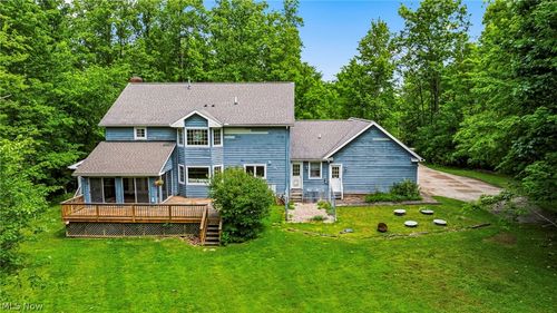 8325 Lincoln Dr, Chesterland, OH, 44026-2121 | Card Image