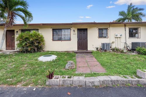 0-28214 Sw 143rd Ct, Homestead, FL, 33033-1738 | Card Image