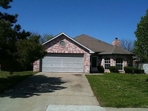 515 Starling Dr, DeSoto, TX, 75115-7620 | Card Image