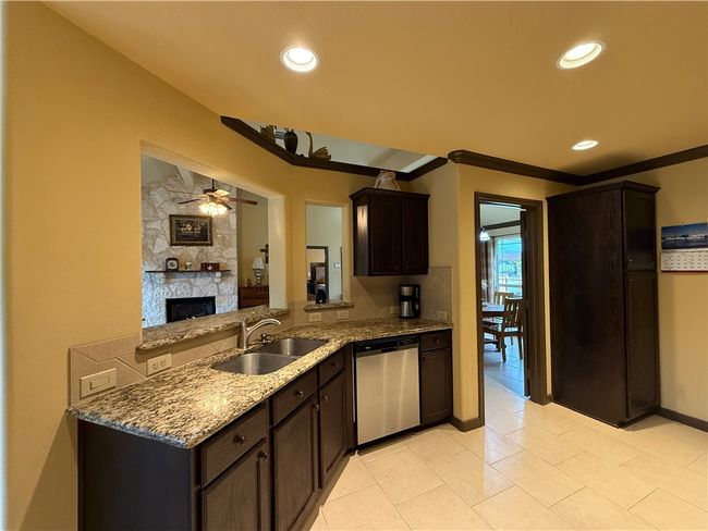 28799 N Us Highway 83, House other with 4 bedrooms, 3 bathrooms and null parking in Concan TX | Image 31