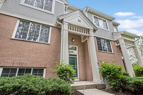 2129 W Concord Ln, Addison, IL, 60101-5616 | Card Image