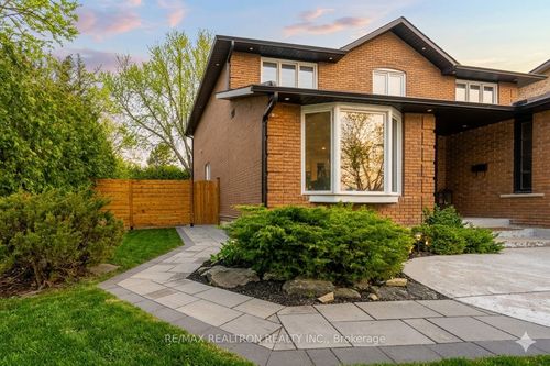 3 Evergreen Crescent, Markham, ON, L3T5V8 | Card Image