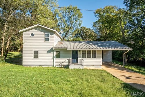 607 Wanda Rd, Doniphan, MO, 63935-1132 | Card Image