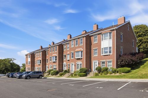 t-10-49 Breakwater Dr, Chelsea, MA, 02150-4009 | Card Image