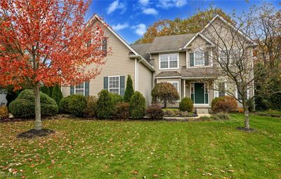 View of front property featuring a front lawn | Image 2