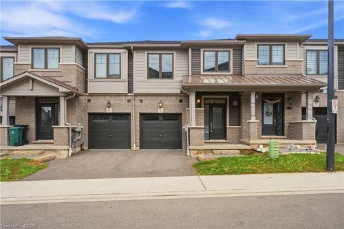 32-10 Birmingham Dr, Cambridge, ON, N1R0C5 | Card Image