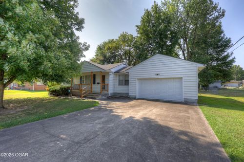 401 E 3rd St, Lamar, MO, 64759-1176 | Card Image