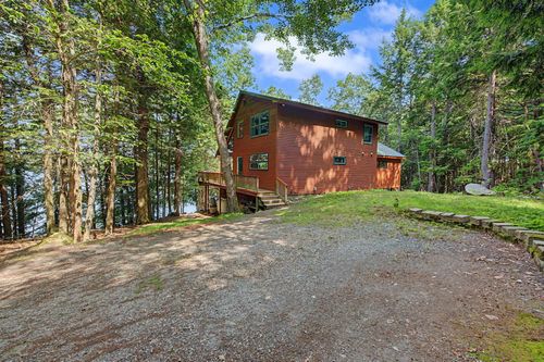 109 Spring Valley Rd, Raymond, ME, 04071-6152 | Card Image
