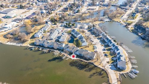 147-300 Foxwood Drive, Waterford, WI, 53185 | Card Image