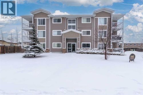 1903 48 Ave, Lloydminster, SK, S9V1K2 | Card Image