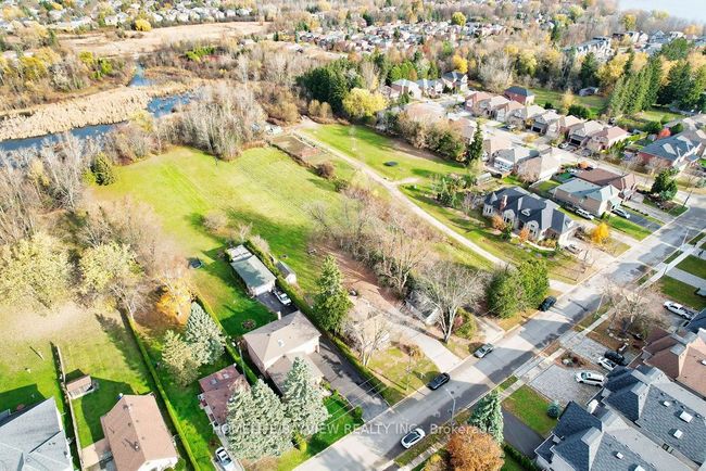 70 Douglas Rd, House other with 2 bedrooms, 2 bathrooms and 8 parking in Richmond Hill ON | Image 25