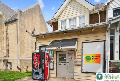 723 Saint John St, Allentown, PA, 18103-3258 | Card Image